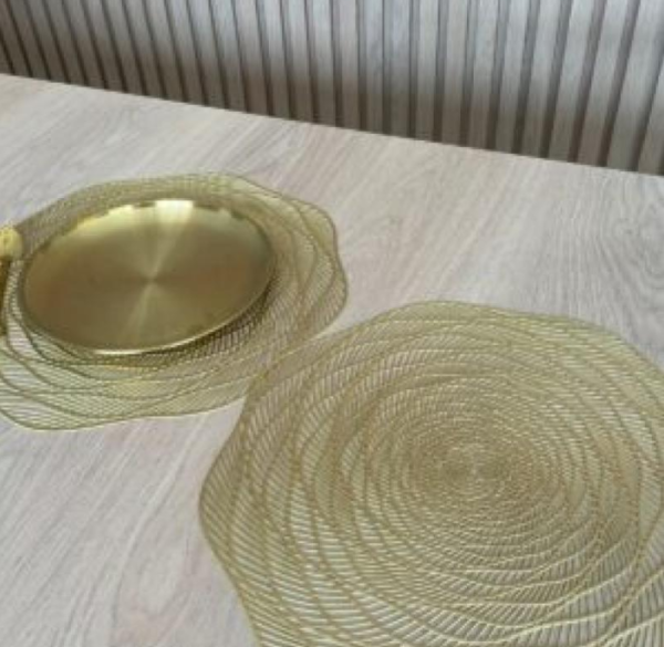 SOUSPLAT DOURADO DESENHO FLOR